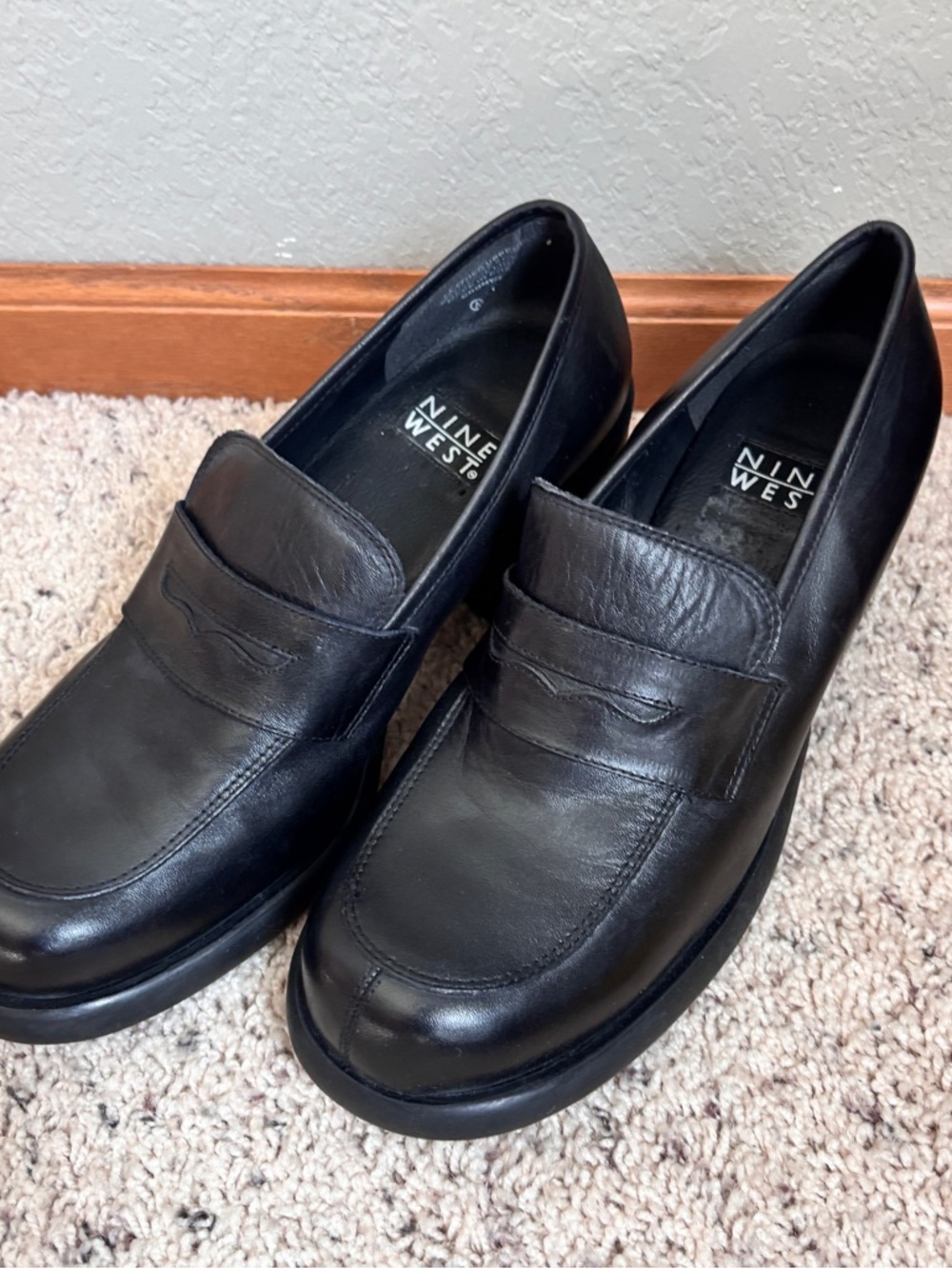 Nine West Black Women's Chunk Loafers with Block Heel 10M - Picture 2 of 9